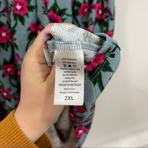 Lularoe Amelia Cap Sleeve Floral Dress Pleated 2XL - Picture 4 of 7